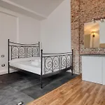 - Loft Industrial Chic 밀라노