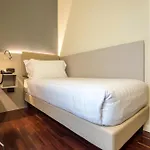 Hotel 43 Station