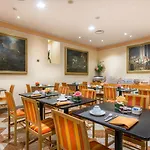 Hotel Regina Milan