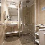 Urban Hive 4*