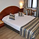 Mokinba Baviera Hotell