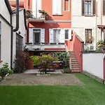 Apartment Youhosty - Secret Garden