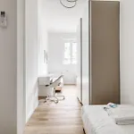 Joivy Stylish 2-bedroom Flat Near Citylife District شقة ميلان