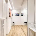 Joivy Stylish 2-bedroom Flat Near Citylife District * ميلان