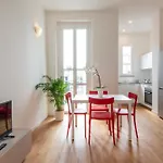 Aristotele Building - B Apartamento
