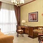 & Contessa Jolanda