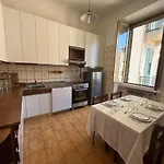 70s Vibes Flat Close To Bocconi *