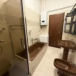 Holiday home 70s Vibes Flat Close To Bocconi Milan