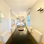 Penthouse With Panoramic Terrace-8 Minutes From The Duomo Апартаменты