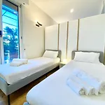 Апартаменты Penthouse With Panoramic Terrace-8 Minutes From The Duomo *