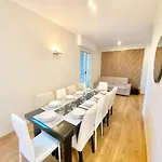 Penthouse With Panoramic Terrace-8 Minutes From The Duomo Апартаменты *