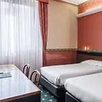 ホテル デス エトランジェ ミラノ