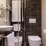Mentana, By R Collection 4* Milano