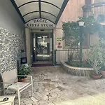 Studi Hotel 3*