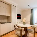 Luxury37 - Porta Venezia Apartment