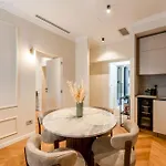Luxury37 - Porta Venezia Apartment