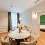 Luxury37 - Porta Venezia Apartment Milan