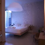 Hotel Nu