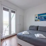 Nest Terrace Next To Frattini Metro Stop Milán