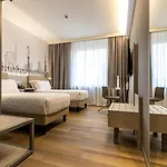 43 Station 3* Milan