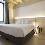 Otel Savona 18 - Member Of Preferred &