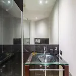 Metro E Design * ميلان