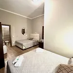 Отель Golden 3*