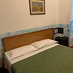 Boutique Calais - Washington Hotel