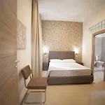 Imhome - Cadorna House 3* ミラノ