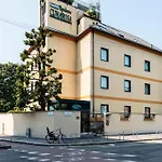 Aparthotel Cimarosa 3*