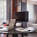 Hotel Quark