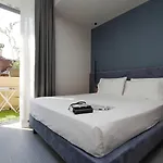 Guest house Vico Fashion District 4*