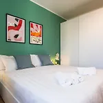شقة Habesha Flats - A Quiet Retreat Just Steps From The Metro M1 ميلان
