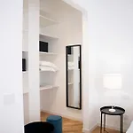 Modern Flat Metro Lotto-citylife-mico-self Check-in-ac