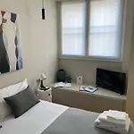 Modern Flat Historical Center Colonne San Lorenzo Navigli 아파트