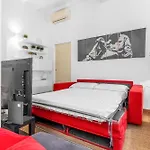 Апартаменты Luxury Design Boscoverticale