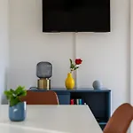 Habesha Flats - A Quiet Retreat Just Steps From The Metro M1 * ميلان