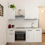 Habesha Flats - A Quiet Retreat Just Steps From The Metro M1