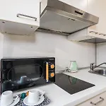 Habesha Flats - A Quiet Retreat Just Steps From The Metro M1 شقة ميلان