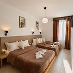 Hotell Aurelia 2*