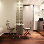 Hacca Collection - Charming In Corso Magenta Mailand