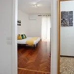 Artstay - Exclusive In Porta Romana, Free Parking *