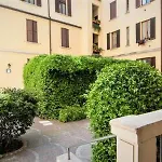 Industrial-chic In The Heart Of Isola Apartment Milan