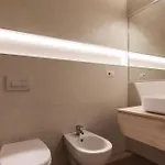 Youhosty - With Ac, Metro Stop Lejlighed *