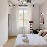 Sempione Designer 2 Bedrooms 24h Supermarket Nightlife Tram To Duomo Apartamento Milão