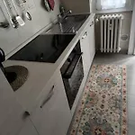 Guesthost - Balcony Flat X3 Linate Airport Mm4 Appartement