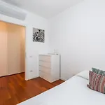Apartment Stylish Flat In Nolo District By Metro Rovereto Mailand
