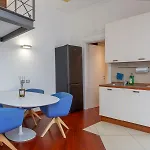 Comfort And Design Between Portello And Citylife Apartment