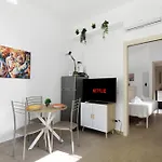 5 Min Walk To M1 Metro - Private - Citylife * 밀라노