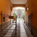 11 Apartment